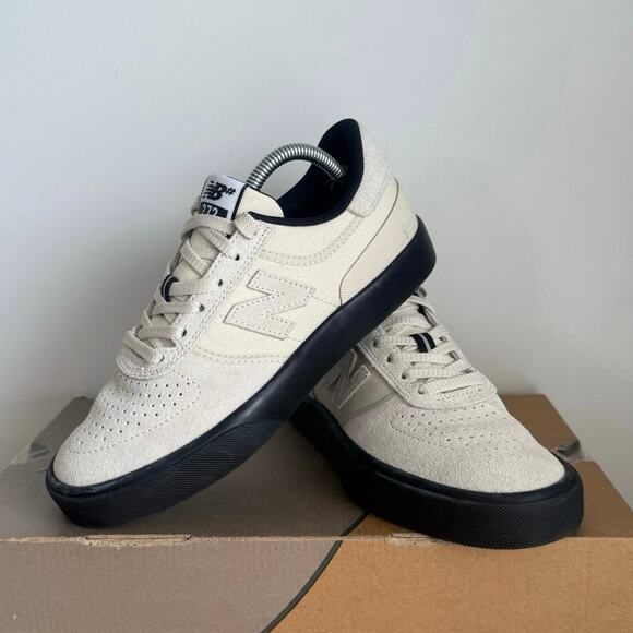Athletic_Shoes